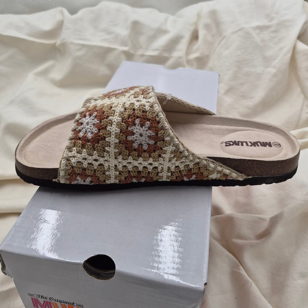 NEW MUK LUKS suede upper Gigi Crochet Slide Sandals Womens size 6 - Picture 2 of 6